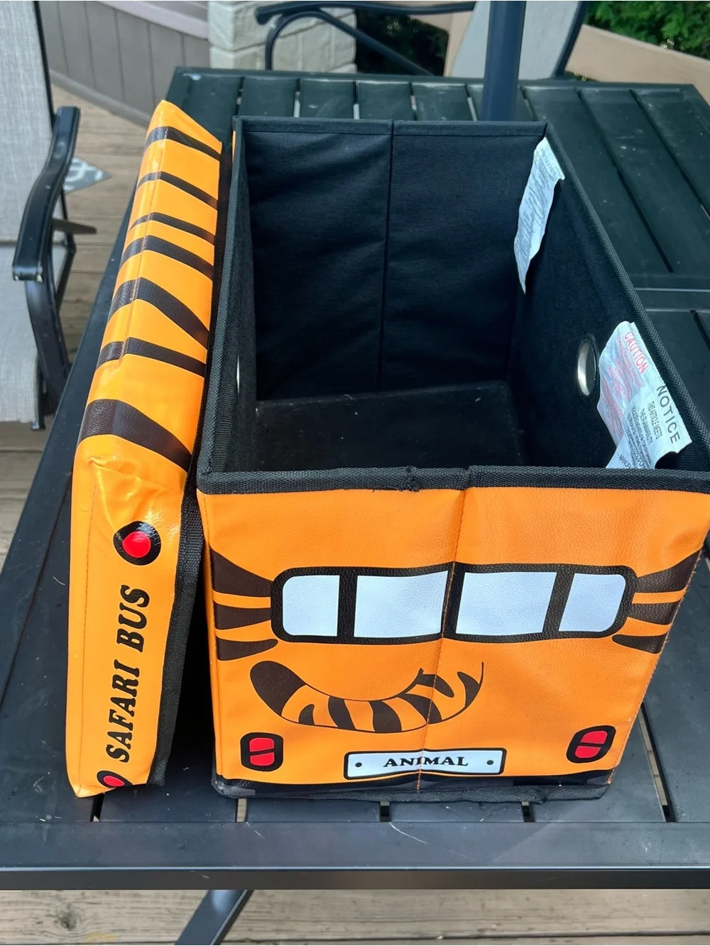 Global Decor Inc. safari bus